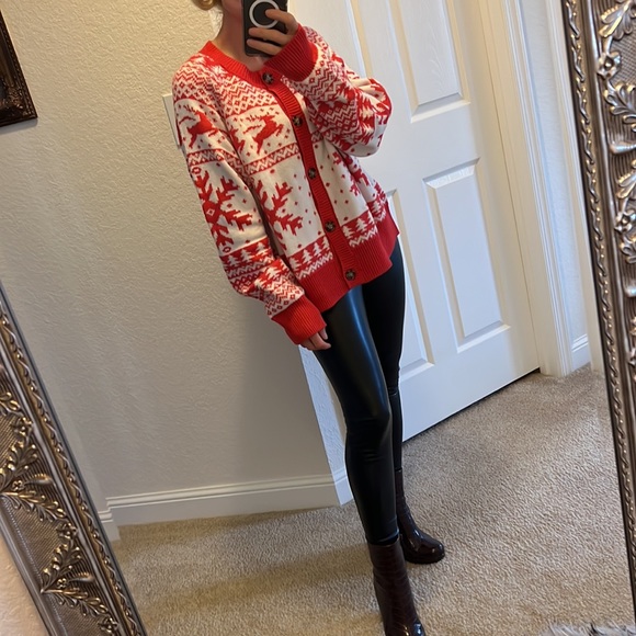 DEC.25th sweater - Picture 3 of 17